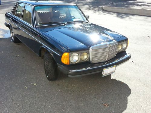 Mercedes benz 240d diesel automatic transmission runs and drives perfect!!!