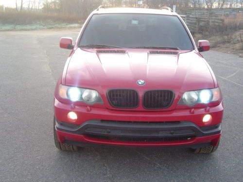 2003 bmw x5 4.6is sport utility 4-door 4.6l. very rare car and color
