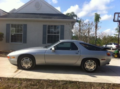 1989 porsche 928 with very true low miles and manual transmission