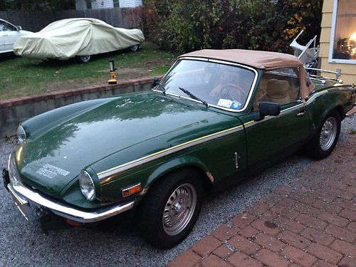 Triumph spitfire 1978, excellent running condition, only body needs work.