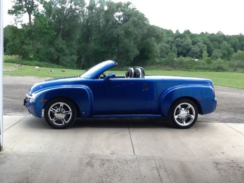 2006 chevy ssr, black interior, pacific blue exterior, 8 cylinder, 2 wheel drive