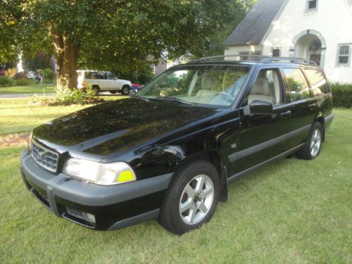1999 volvo xc cross country amazing visual condition but needs some work no res.