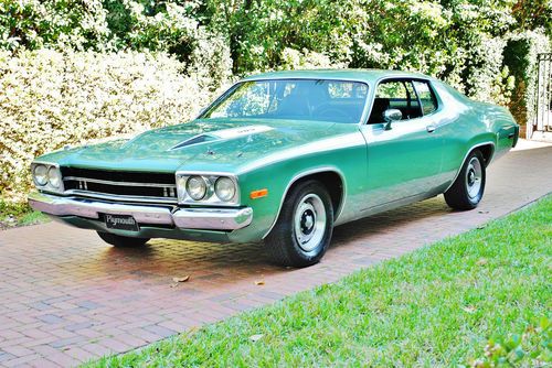 Real deal 1974 plymouth road runner bucket's console 383 v-8 cold a/c very rare