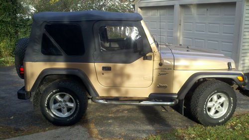 Tj 2000 jeep wrangler great shape clean in an out. check it out