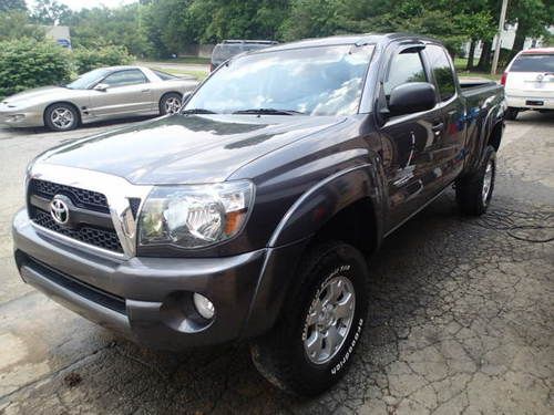 2011 toyota tundra ext cab trd 4wd, salvage, damaged, runs and drives,