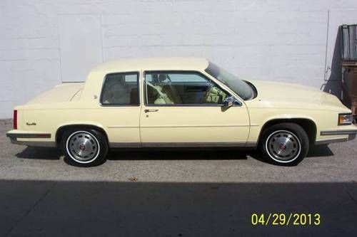 Super nice 1987 cadillac coupe deville low miles sharp