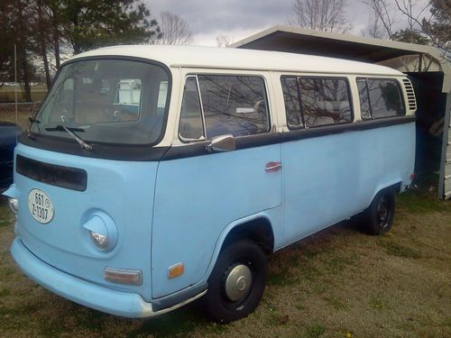 1972 volkswagen bus lots of personality and fun to drive