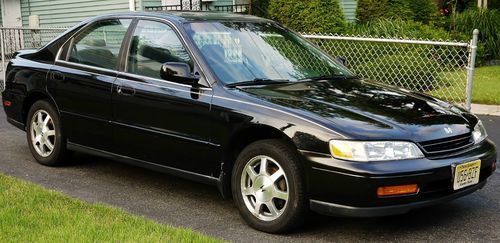 1994 honda accord ex sedan 4-door 2.2l,manual 5 speed, low miles 99,000 original