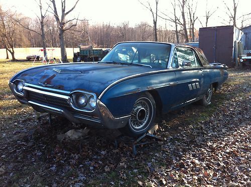 1963 ford thunderbird 390 v-8  titled in 1964  needs tlc or for parts