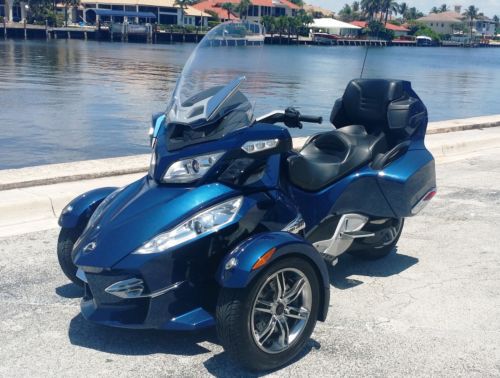 2010 can am spyder rts 3-wheel motorcycle garage kept low miles high performance