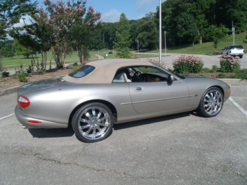 1997 xk8 jaguar convertible beautiful car with only 74,668 miles hard to find!!!