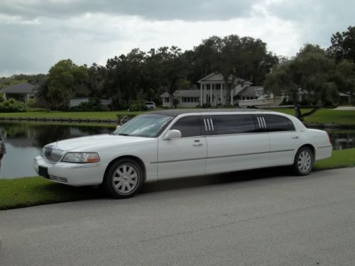 2003 lincoln royale stretch limousine - full bar -  partition v-8  gray interior