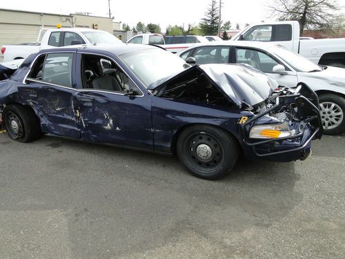 2010 ford crown victoria- non op - totaled! salvage title - tow or haul away