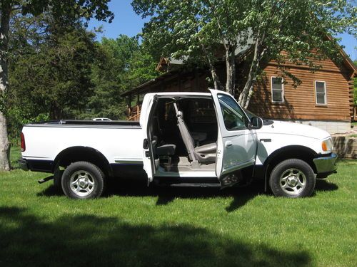 Great running 4x4 lariat 3 door leather loaded short bed 4.6 v8 good looking