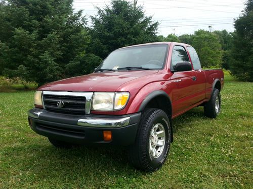 1998 toyota tacoma sr-5 4wd! 4-cyl! 5 spd! extended cab!