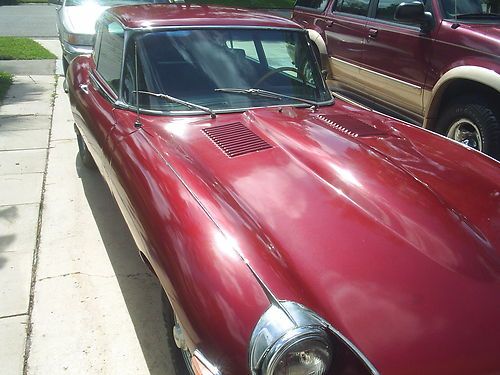 1969  jaguar e-series 2x2 coupe (gatino rosso) deep red,spoke rims, car runs