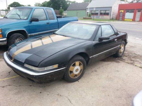 1988 buick reatta base coupe 2-door 3.8l rare factory striping 130k miles