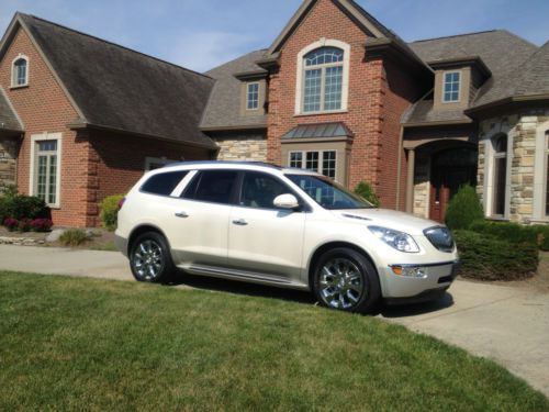 Buick enclave cxl2 awd loaded, clean and new tires!