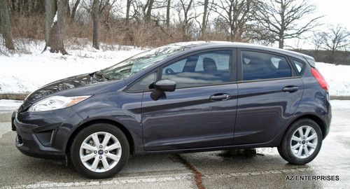 2012 ford fiesta hatchback se**low miles**very clean**great gas mileage &amp; value*