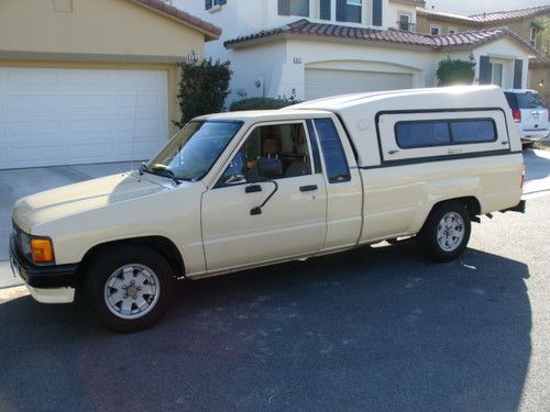 1987 toyota pickup xtra cab with a stockland camper shell very classic toyota!