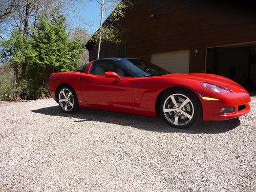 2009 chevrolet corvette 3lt package and z51 under 2+ yr ext. warranty