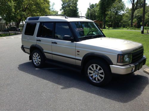 2003 land rover discovery 67k miles lr3 chrome rims nice!  collectors truck!
