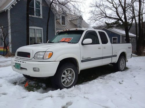 2001 ivan stewart limited edition"full trd package" 4x4 extended cab