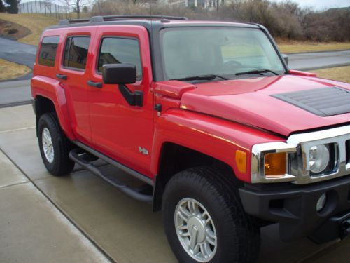 2009 h3 hummer 4x4 red in excellent condition with moonroof
