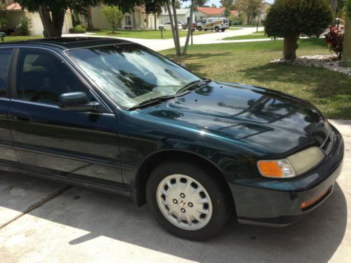 1997 honda accord ex 4 door sedan - family owned - 290,500 miles