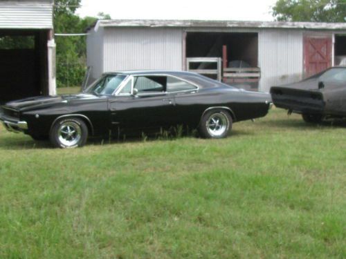 1968 dodge charger black/black hp 440 727 auto. excellent runner/driver ac power