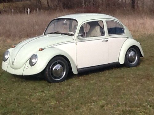 1968 vw bug  beautiful car,