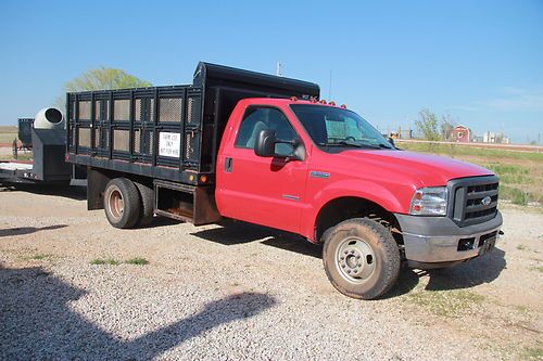 Ford f-350 6.3 diesel 4x4 truck. flat bed. 25,000 miles. kansas