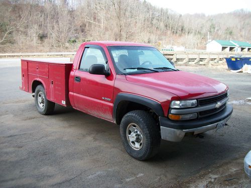 2000 chevy 2500 4x4 work truck w/utility bed
