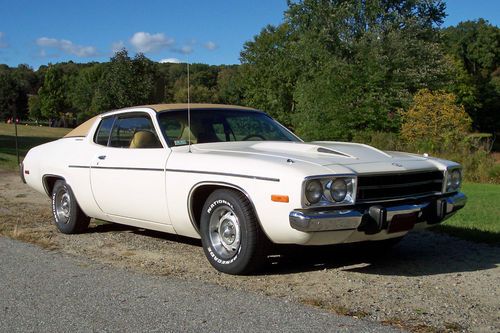 1974 plymouth roadrunner base coupe 2-door 5.2l, 44,000 miles **no reserve**