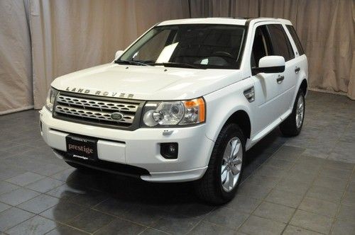 Land rover lr2 hse cold weather package bluetooth leather panoramic roof 1 owner