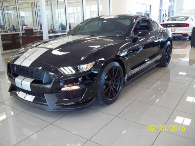 Ford: mustang shelby gt350 coupe 2-door