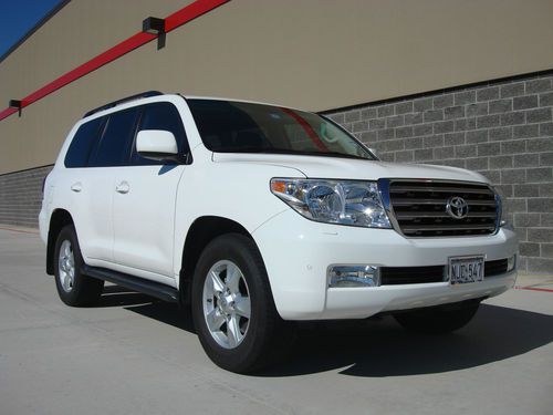 2008 toyota land cruiser; only 17,000 miles! orig. owner; no accidt. prestine a+