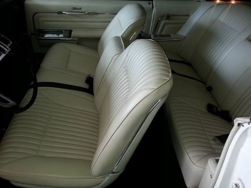 1966 oldsmobile toronado, white,  2 door hartop coupe, excellent /good condition