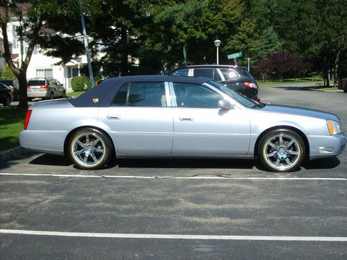 2004 cadillac deville sedan 4-door 4.6l ***super rare color*** 60k miles!!!