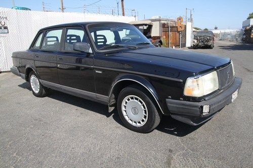 1992 volvo 240 base  automatic 5 cylinder no reserve