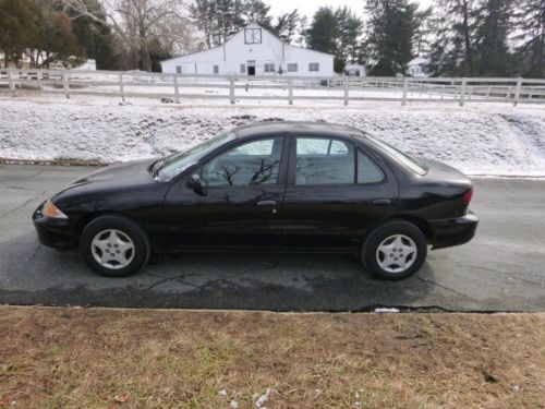 2001 chevrolet cavalier 4dr sedan one owner (state of md) low miles no reserve