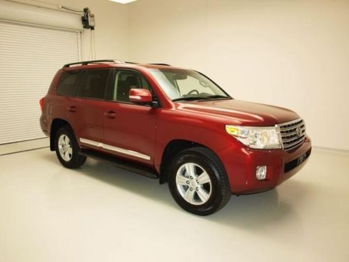 Fully loaded 2013 toyota land cruiser - 4wd *financing available*