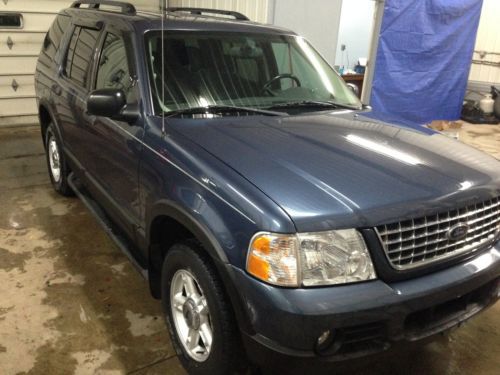 2003 ford explorer xlt 4x4 with 3rd row seats extra clean!!! no reserve 4.0 v6