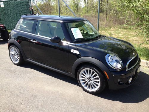 2012 mini cooper rare goodwood edition by rolls royce, brand new, only 86 miles