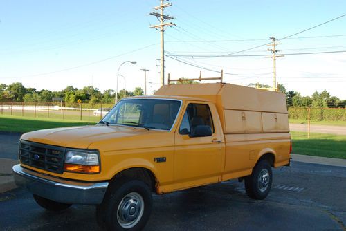1995 ford f250 w/cap (used) by city of dearborn (lot 185-95)
