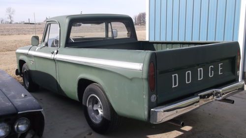 1967 dodge 100 pick up truck 318 2 barrell engine all original 31000 miles used