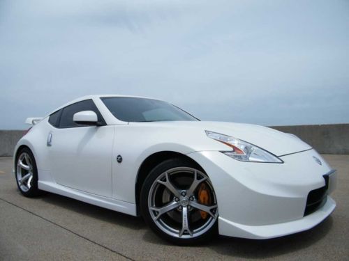 2011 nissan 370z nismo coupe 6-speed one owner 20k miles very nice near mint