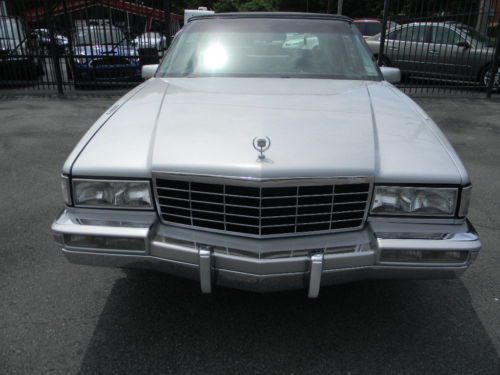 1993 cadillac deville base coupe 2-door 4.9l silver low miles in great condition