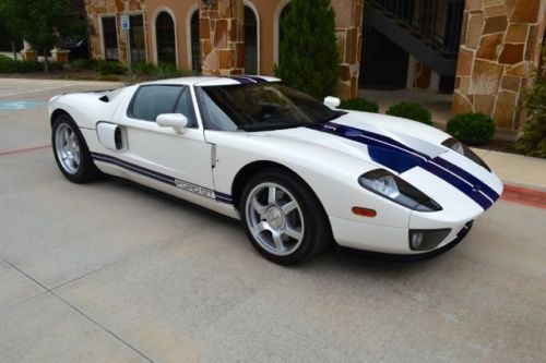 2005 ford gt!! only 1400 miles!! collectors piece!! stripes!! macintosh!! call!