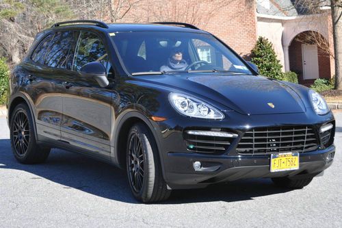 2011 black porsche cayenne turbo loaded in excellent condition